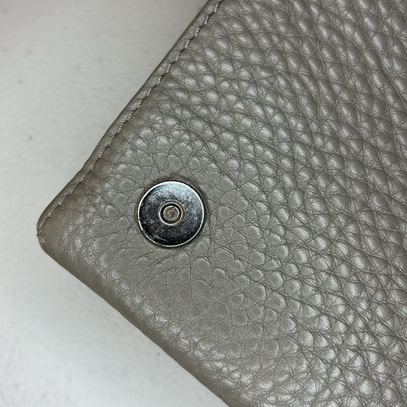 Aritzia Auxiliary Grey Calisch Pebble Leather Crossbody Bag - Picture 5 of 10